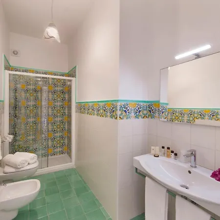 Lena Apartmán *